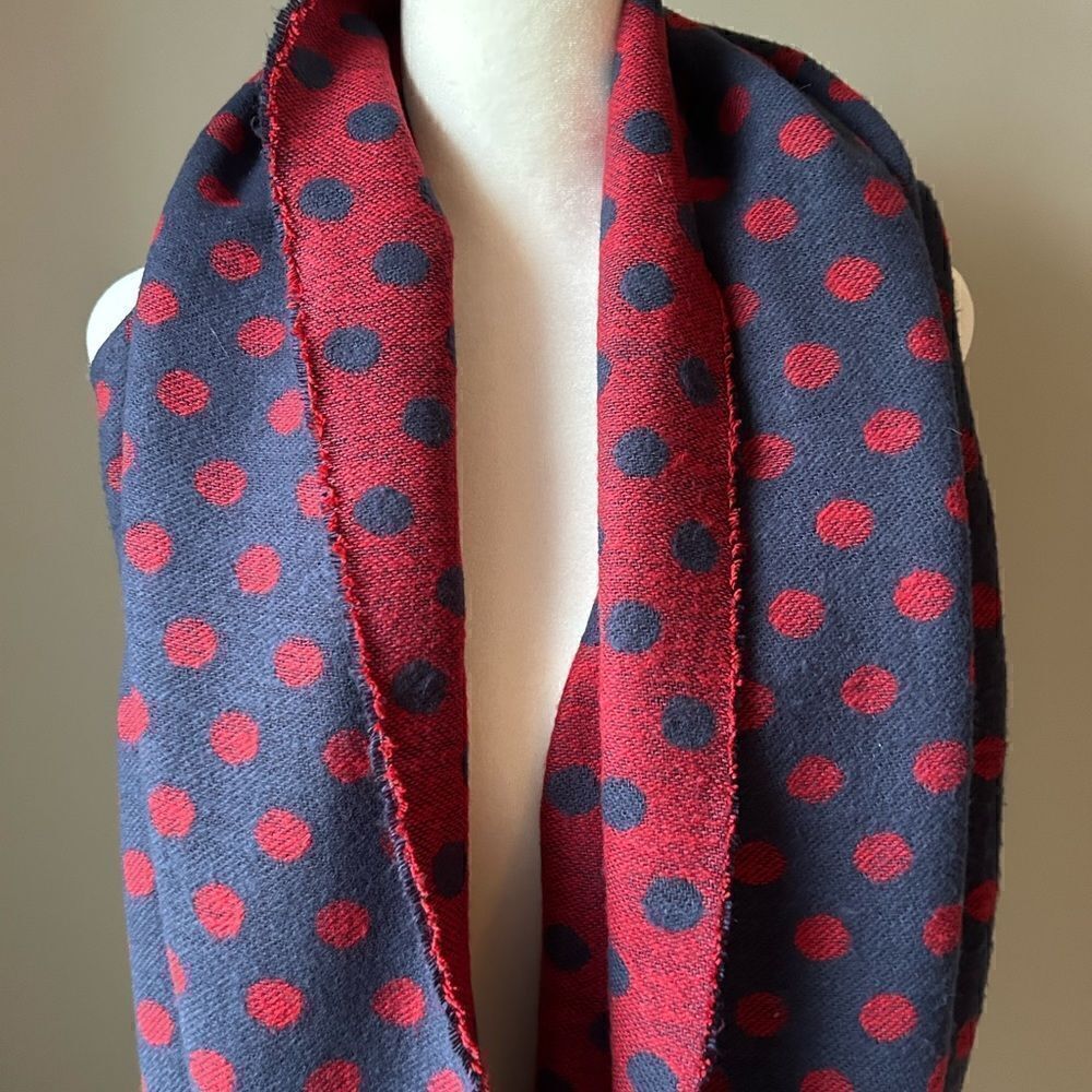 Tommy Hilfiger Oversized Reversible Red/Blue Polka Dot Scarf - Picture 5 of 8